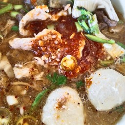 หมี่ขาวต้มยำรวม