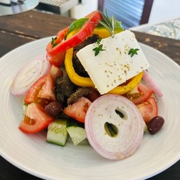 Greek Salade with Lamb Keto