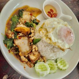 ยกครัว ( by ขมิ้น ) .