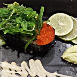 ข้าวปั้นสาหร่ายไข่กุ้ง