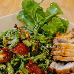 ตำถั่วหมูกรอบ