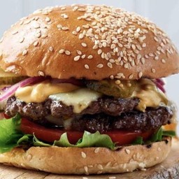 Classic Beef or Chicken  Burger