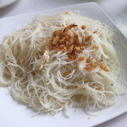 เส้นหมี่ลวก