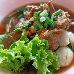 เกาเหลาหมูตุ๋นน้ำตก