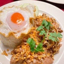 ข้าวไก่ทอดกระเทียม
