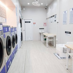 สวยงาม มีโต๊ะสำหรับรอผ้า