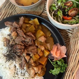 ข้าวแกงกะหรี่เนื้อ