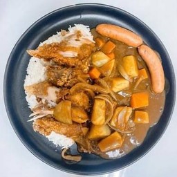 ข้าวแกงกระหรี่ไก่กรอบ