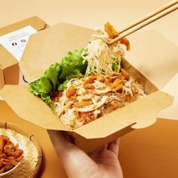 เส้นหมี่ไก่ฉีก ฟรี!!หนังไก่ทอด