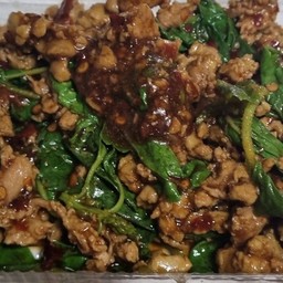 กะเพราเป็ดสับ