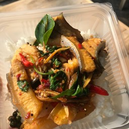 ผัดฉ่า-ราดข้าว