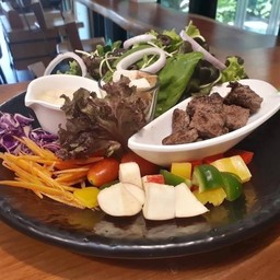 สลัดเนื้อโพนยางคำย่าง