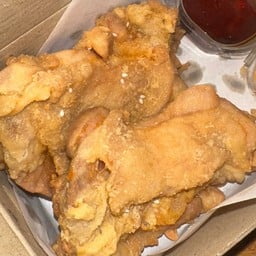 ไก่กรอบซอสน้ำปลา 2 ชิ้น