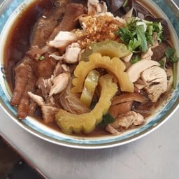 เฮียชัย ข้าวมันไก่ ก๋วยเตี๋ยวไก่ ซอยคลองสาม 2/3 ตรงข้ามพฤกษาวิลเลจ 29