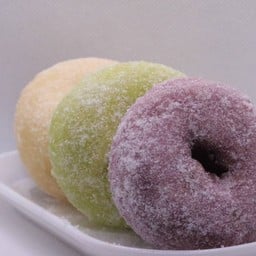 โดนัทเนยสดญี่ปุ่น โฮมเมด หน้าโรงพยาบาลมหาสารคาม