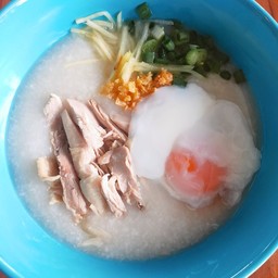 โจ๊กไก่ใส่ไข่