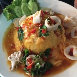 กระเพราข้างบ้าน/ไส้กรอกในตำนาน