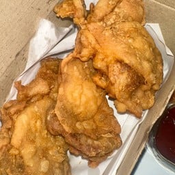 ไก่กรอบซอสน้ำปลา 3 ชิ้น