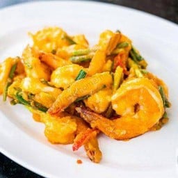กุ้งผัดไข่เค็ม