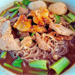 ก๋วยเตี๋ยวเรือหมูน้ำตก