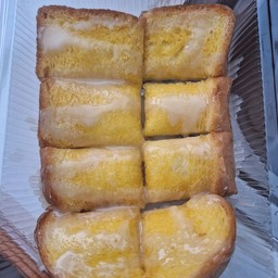 ขนมปังปิ้งเนยนม 2 แผ่นใหญ่