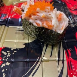 ข้าวปั้นสลัดปูอัด