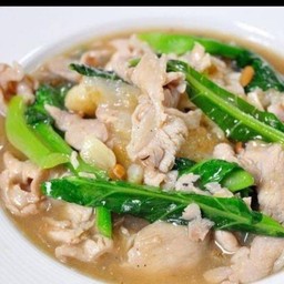 ราดหน้าเส้นใหญ่