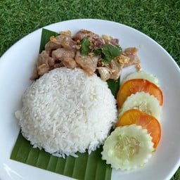 ข้าวกระเทียม