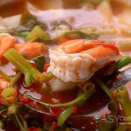 แกงส้มผักรวมกุ้งสด