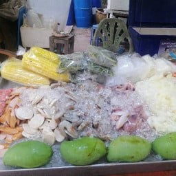 ร้านยำวัดคู่สร้าง