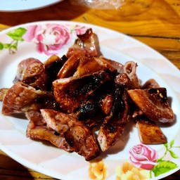 ลุงอนันต์ จิ้มจุ่มยโส