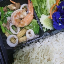 ข้่าว  ผัดผักรวม