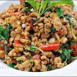 กะเพราหมูสับ