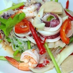 ยำวุ้นเส้นรวมมิตรทะเล