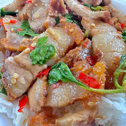 กะเพราหมูกรอบ