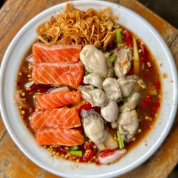 ตำเหลาแซลมอน+หอยนางรม