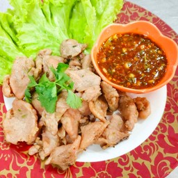 หมูหมักจิ้มแจ่ว
