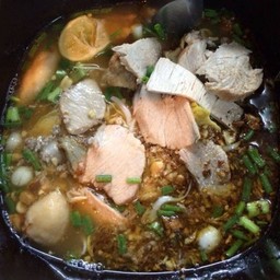 ก๋วยเตี๋ยวหมูน้ำใส