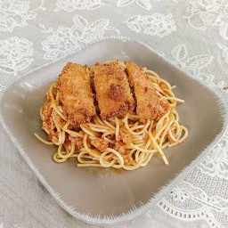สปาเก็ตตี้ไก่ทอดทงคัตสึ