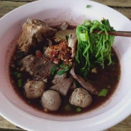 ก๋วยเตี๋ยวเรือนายอ้วน 15.- เขาตาโล