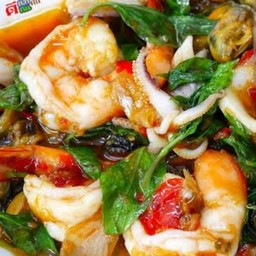 ผัดโหระพาทะเล  (กับข้าว)