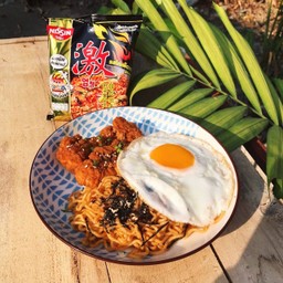 ชุดมาม่ารสไก่เผ็ดเกาหลี+ไข่ดาว