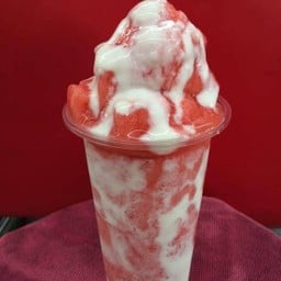 สตรอเบอร์รี่โยเกิร์ต