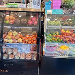 ร้านน้ำผลไม้ปั่นหน้าโลตัสลาดพร้าว Freshy first