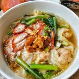 บะหมี่หมูแดงใส่เกี๊ยว