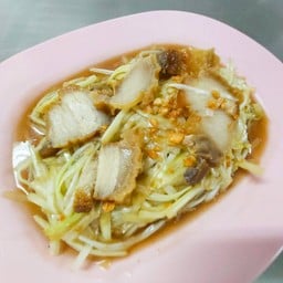 ผัดกุยฉ่ายขาวหมูกรอบ