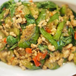 มะเขือผัดหมูสับปลาเค็ม