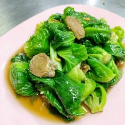 ยอดแขนงผัดปลาเค็ม