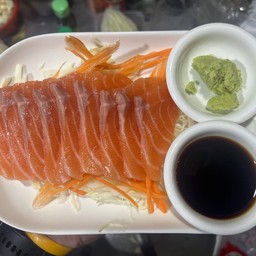 แซลม่อน ซาซิมิ