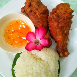 [อร่อยซ่ากับโค้ก] ชุดน่องไก่ข้าวเหนียว +  โค้ก ออริจินัล (ขวด)